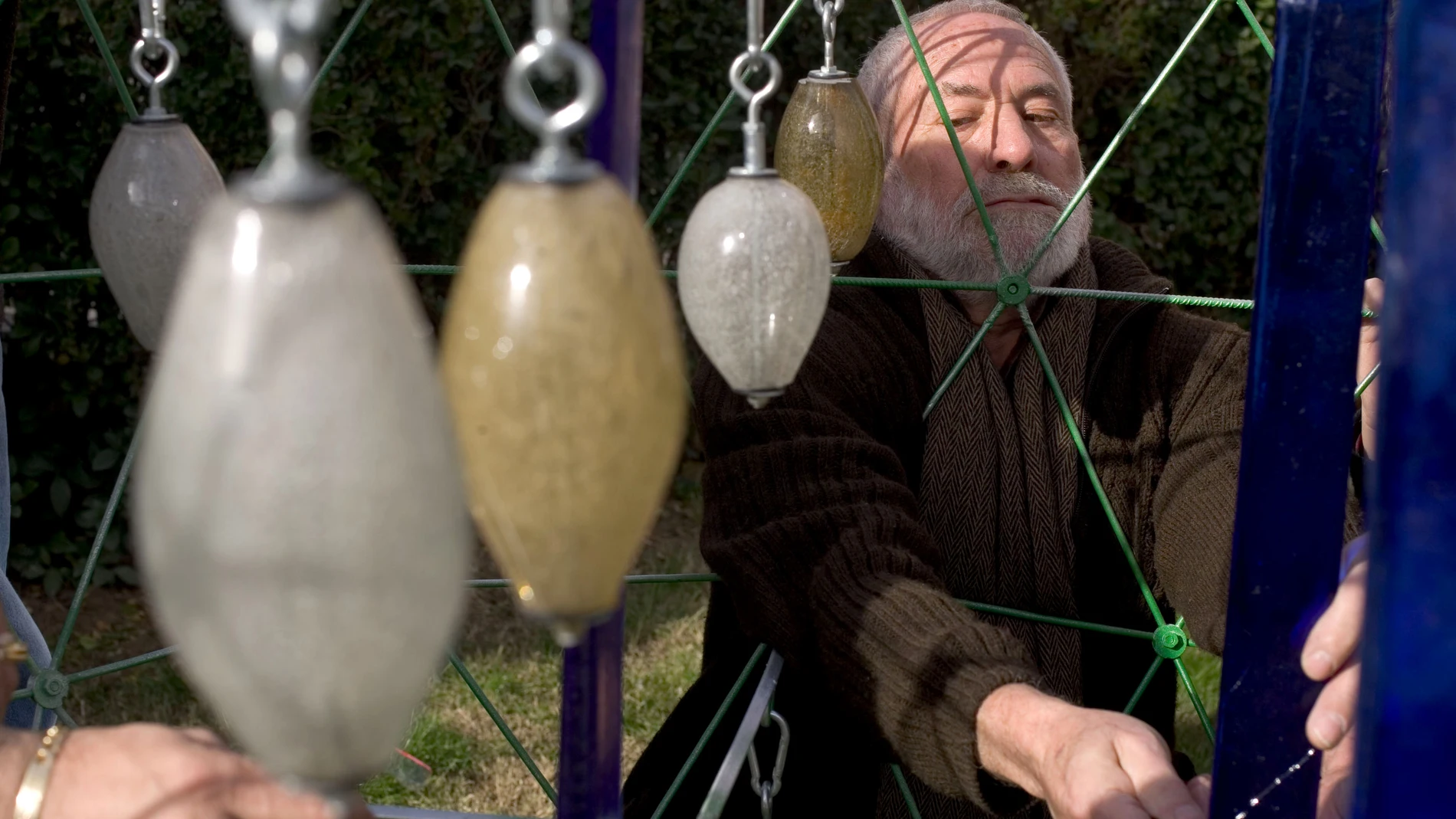 El escultor José Luis Alonso Coomonte