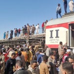 Dos trenes de pasajeros han chocado cerca de Tahta en la gobernación de Sohag