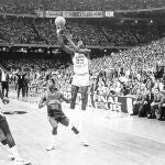 El lanzamiento de Jordan con el que Carolina del Norte ganó la NCAA
