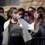 La Reina Letizia, con chaqueta de Felipe Varela, de 2008, que ha rescatado estos días. EFE/ Javier Cebollada
