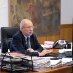 El vicepresidente y consejero de Transparencia, Ordenación del Territorio y Acción Exterior, Francisco Igea, durante una reunión telemática con asociaciones de emigrantes
