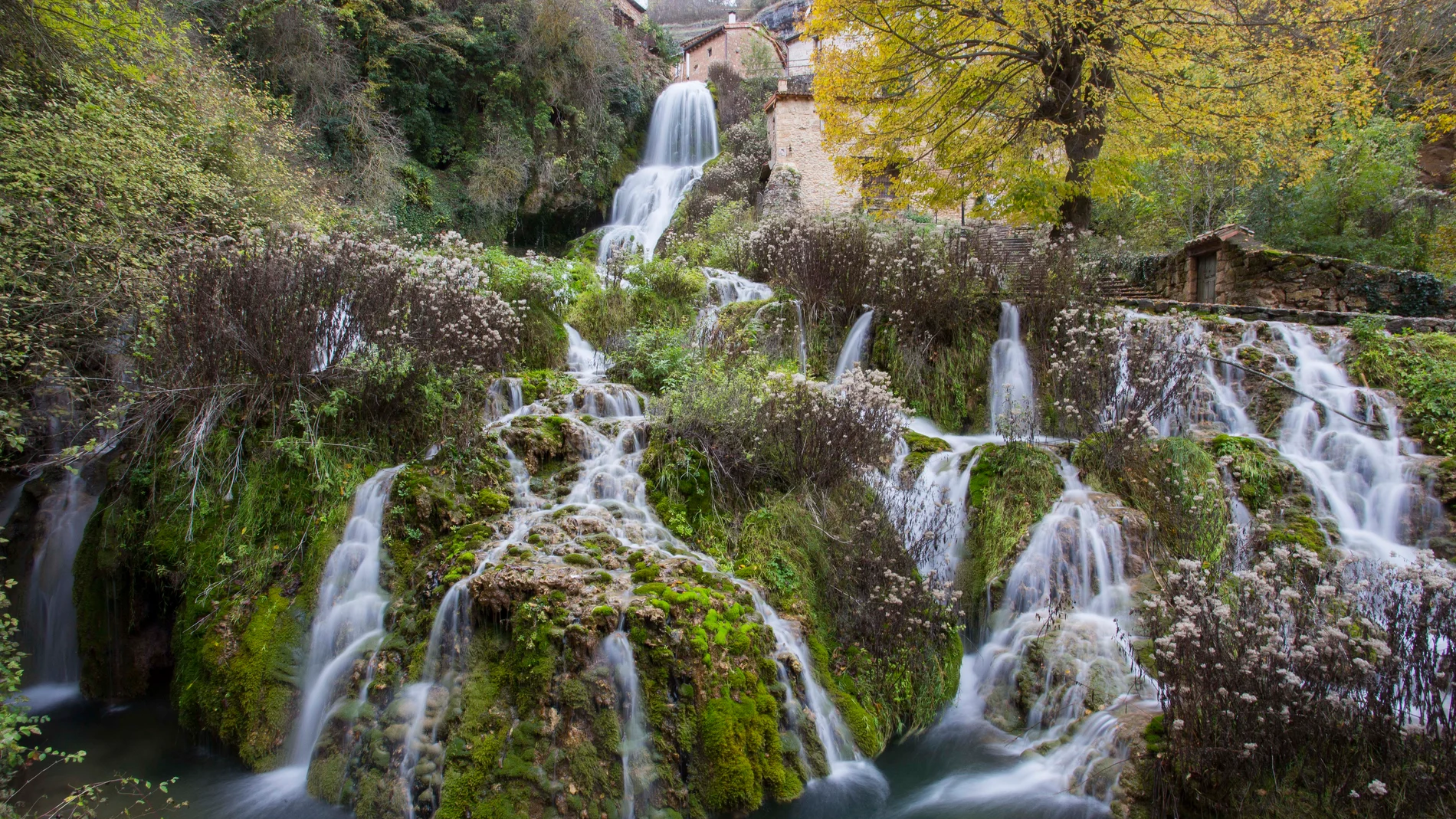 Cascadas de Orbaneja del Castillo, en la provincia de Burgos