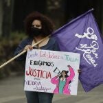 Una mujer pide justicia en Quintana Roo el pasado lunes