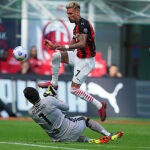 Samu Castillejo con el Milán.