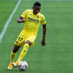 Samu Chukwueze con el Villarreal.