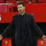 Simeone, en la banda del Sánchez Pizjuán