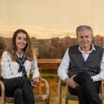 Martín Varsavsky, junto a su socia y COO de Goggo Network, Yasmine Fage