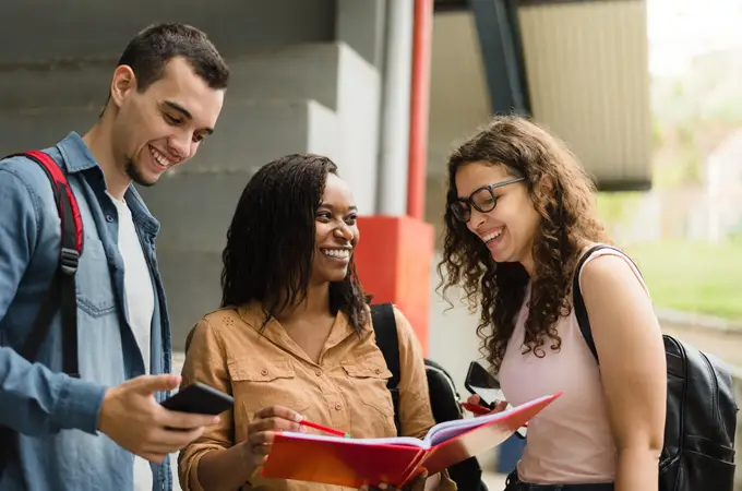 Ayudar a los jóvenes a construir el futuro, la gran responsabilidad de las empresas Ayudar a los jóvenes a construir el futuro, la gran responsabilidad de las empresas