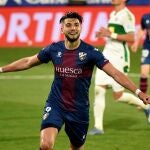Rafa Mir con el Huesca.