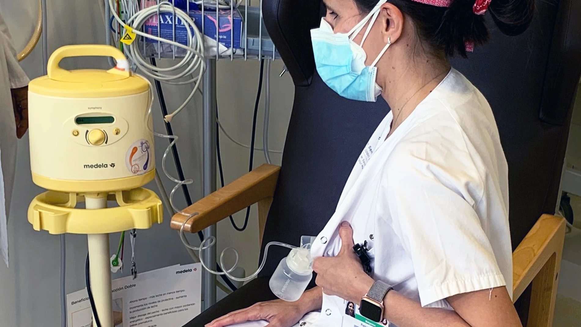 Una de las profesionales y madre lactante que ha participado en el estudio