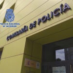 El detenido cuenta con una veintena de antecedentes policiales y tras ser puesto a disposición del Juzgado de Instrucción de Guardia se decretó su ingreso en prisión