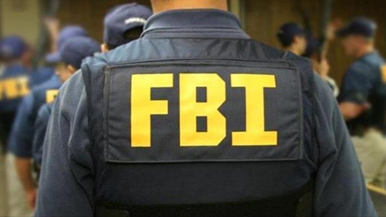 Sin armas ni un plan elaborado: así se cometió el crimen que ha puesto en jaque al FBI