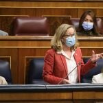 La vicepresidenta segunda del Gobierno, Nadia Calviño, hoy en el Congreso
