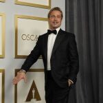 Brad Pitt poses in the press room at the Oscars on Sunday, April 25, 2021, at Union Station in Los Angeles. (AP Photo/Chris Pizzello, Pool)