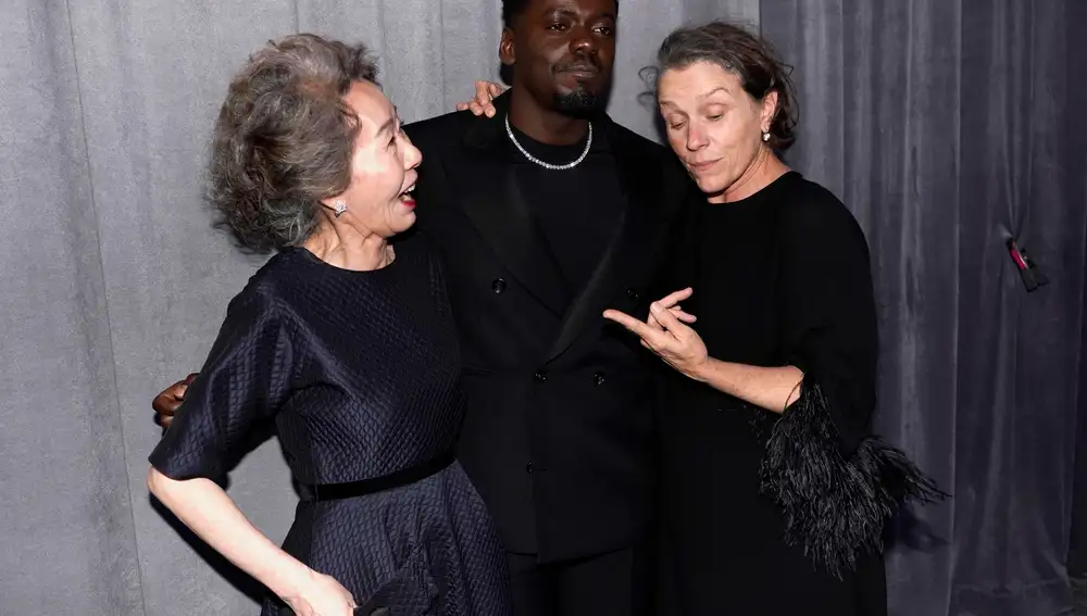 Youn Yuh-jung, Daniel Kaluuya y Frances McDormand