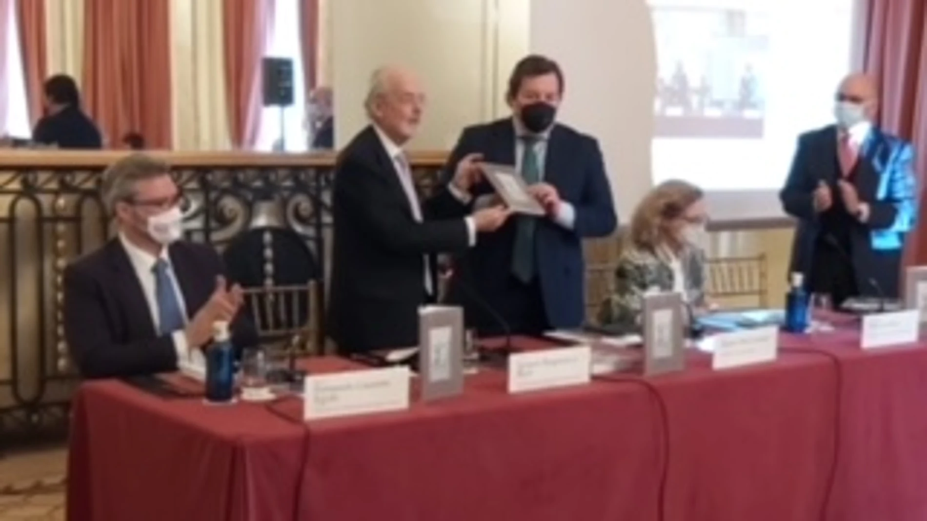 De Izquierda a derecha. Fernando Lucerón Egido, Ignacio Buqueras, Rafael Orbe, Elsa Gonzalez, y Aldo Olcese