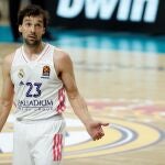 Llull fue la pieza decisiva para la remontada del Madrid ante el Anadolu Efes en el tercer partido de la serie