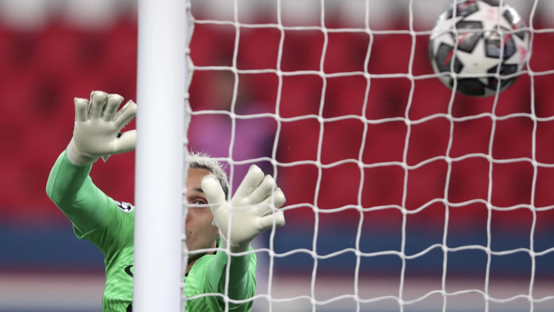 El primer gol que encajó Keylor Navas en el PSG - Manchester City