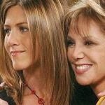 Jennifer Aniston, junto a su madre Nancy Dow