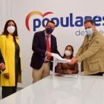 Manuel Andrés González presentó 1.632 avales para continuar liderando al PP en la provincia de Huelva