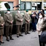 La ministra de Defensa, Margarita Robles, en el acuartelamiento de Aizoáin (Navarra)