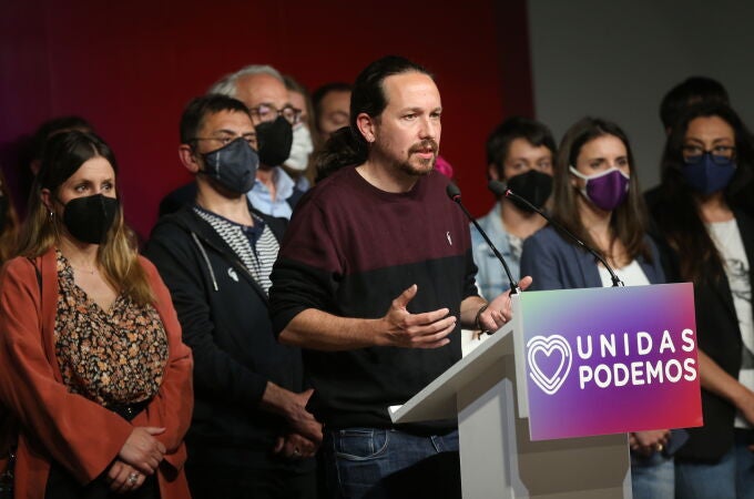 El candidato de Unidas Podemos a la presidencia de la Comunidad de Madrid y secretario general de Podemos, Pablo Iglesias, durante una rueda de prensa tras las votaciones de la jornada electoral, a 4 de mayo de 2021, en Madrid (España). Iglesias ha anunciado esta noche que deja todos los cargos en su partido y que no recogerá el acta de diputado en la Asamblea de Madrid04 MAYO 2021;UNIDAS PODEMOS;ELECCIONES;ASAMBLEA DE MADRIDI.Infantes.POOL / Europa Press04/05/2021