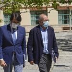 El vicepresidente Francisco Igea y el consejero Juan Carlos Suárez-Quiñones antes de la rueda de prensa del Consejo de Gobierno