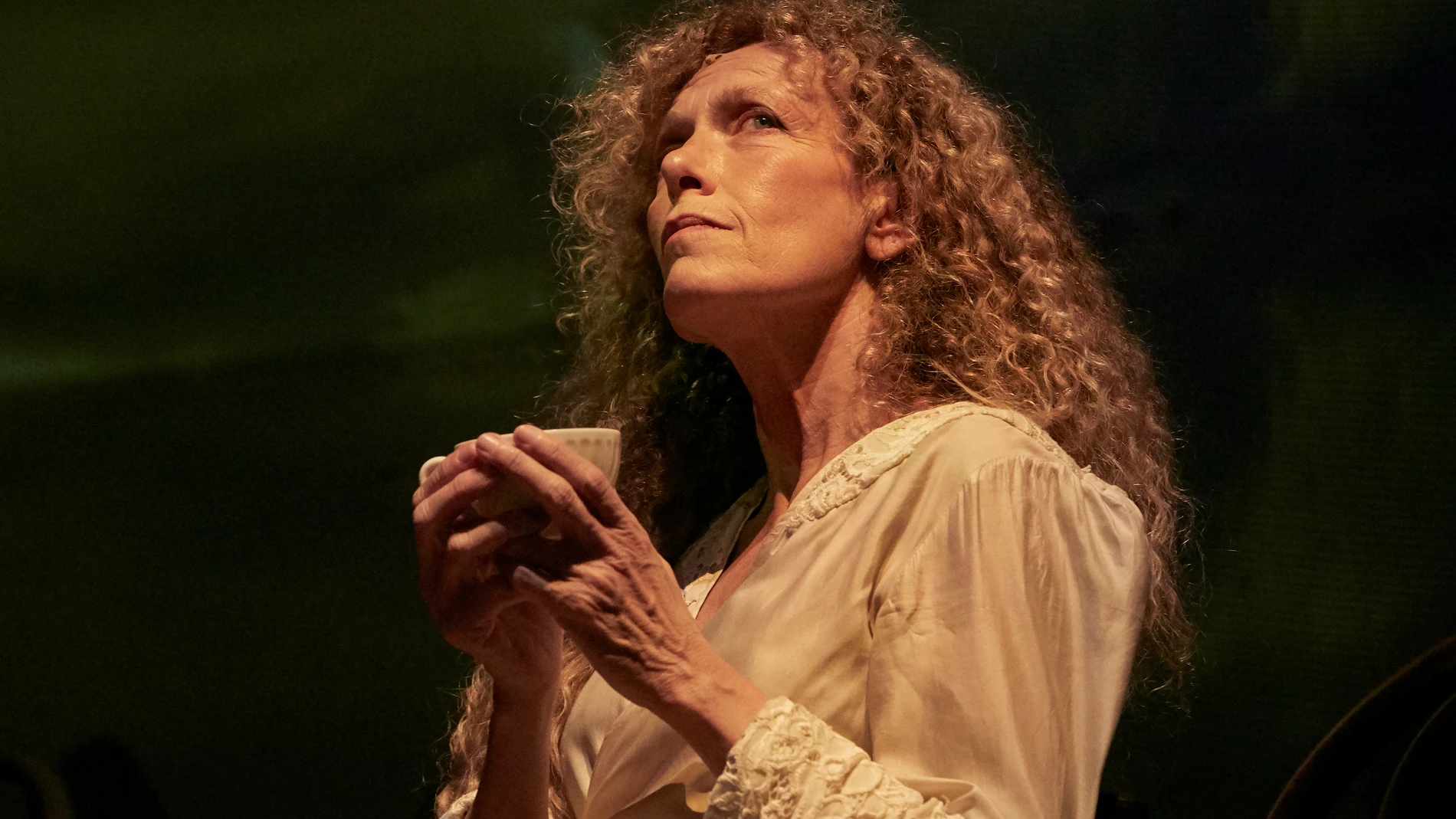 Carmen Conesa protagoniza "La casa de los espíritus" en el escenario grande del Español