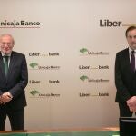 Manuel Azuaga (Unicaja) y Manuel Menéndez (Liberbank) en una imagen de archivo