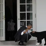 Obama es uno de los muchos presidentes zurdos que ha tenido Estados Unidos. AP Photo/Pablo Martinez Monsivais, File)