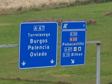 Las autovías, ahora libres de pago, serían las carreteras en las que se implantarían los peajes Las autovías, ahora libres de pago, serían las carreteras en las que se implantarían los peajes