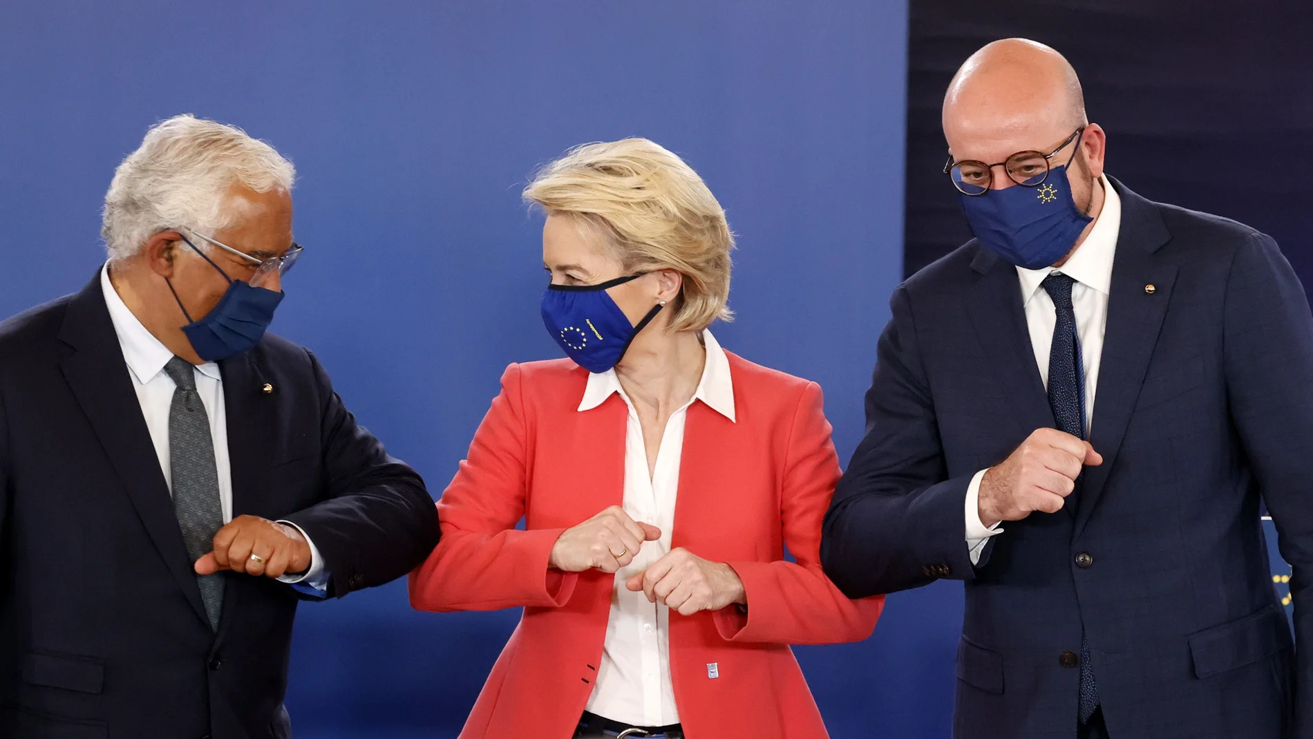El primer ministro portugués, Antonio Costa, (i); la presidenta de la Comisión Europea, Ursula von der Leyen, y el presidente del Consejo Europeo, Charles Michel, en una imagen de archivo