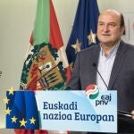 El submarino: Se confirman los temores peneuvistas