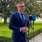 El portavoz del grupo de Vox en el Parlamento de Andalucía, Manuel Gavira
