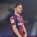 Enis Bardhi con el Levante.