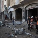 Servicios de emergencia palestinos en la ciudad de Gaza