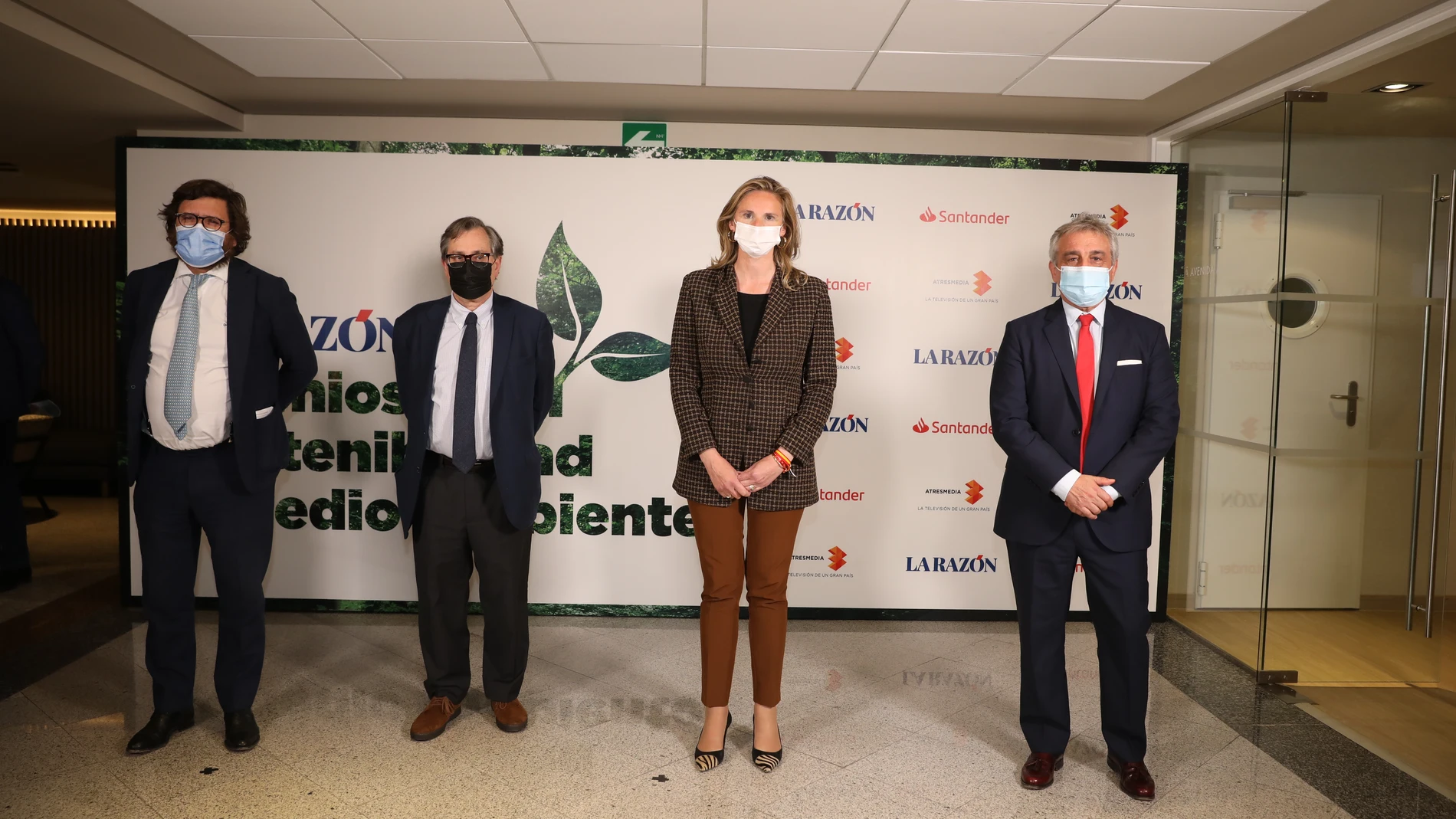 Francisco Hiraldo, Francisco Marhuenda, la consejera Paloma Martín y Andrés Navarro, antes de la gala