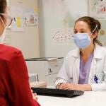El recurso interpuesto por los colegios profesionales de dietistas-nutricionistas afecta a cuatro aspectos concretos del ejercicio profesional de los enfermeros
