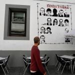 Mural de Hernani que reivindica a algunos de los presos etarras