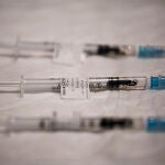 Varias dosis de la vacuna de Pfizer en el Hospital Universitario de Getafe