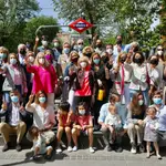 Parte de los García-Noblejas, el domingo en la parada de Metro que lleva su nombre
