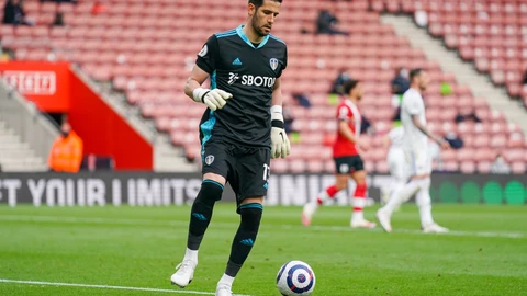 Kiko Casilla con el Leeds.