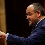 El líder del PP en Cataluña, Alejandro Fernández durante su intervención en la segunda jornada del debate de investidura