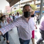 El candidato a las primarias del PSOE-A y alcalde de Sevilla, Juan Espadas