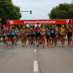 Salida de la carrera hoy en el Paseo de la Alameda de Valencia