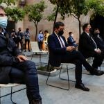 (De izq a der) El presidente de Omnium Cultural, Jordi Cuixart; el secretario general de JxCat, Jordi Sànchez (2i), el presidente de ERC y ex vicepresidente de la Generalitat, Oriol Junqueras, y el nuevo presidente de la Generalitat, Pere Aragonès