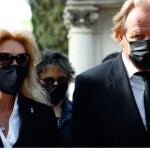 Norma Duval, en el entierro de su madre en Madrid