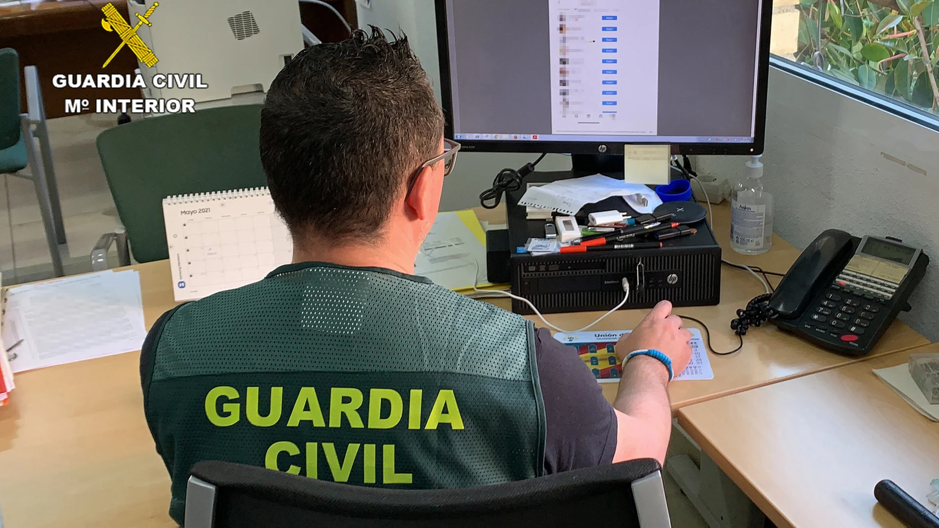 La Guardia Civil detiene a un joven por delito de corrupción de menores