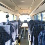 Autobús con asientos vacíos