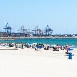 Las playas del sur de la ciudad han sufrido un grave deterioro por las sucesivas ampliaciones del Puerto